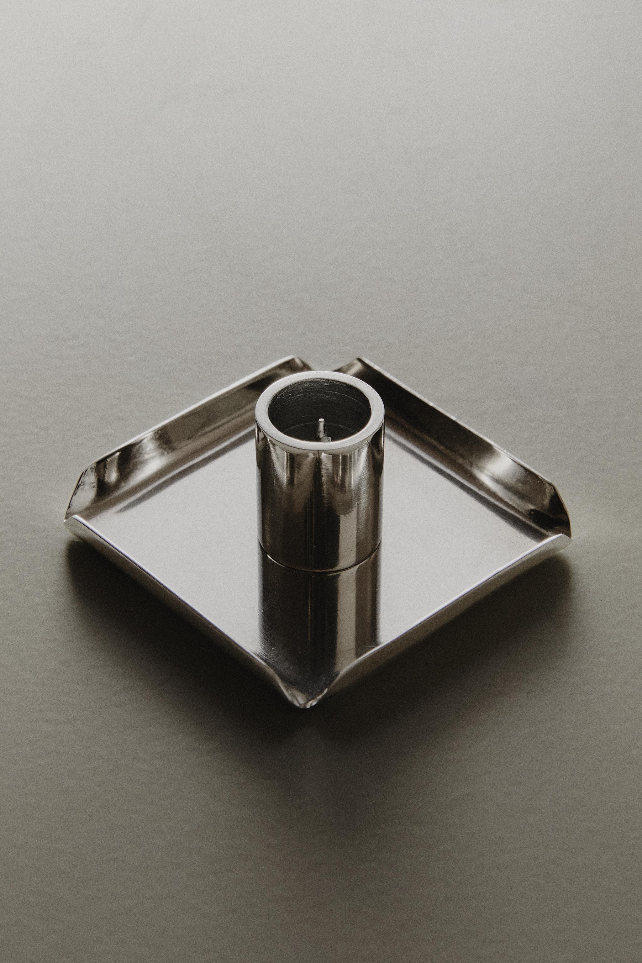 STAINLESS STEEL TEALIGHT HOLDER